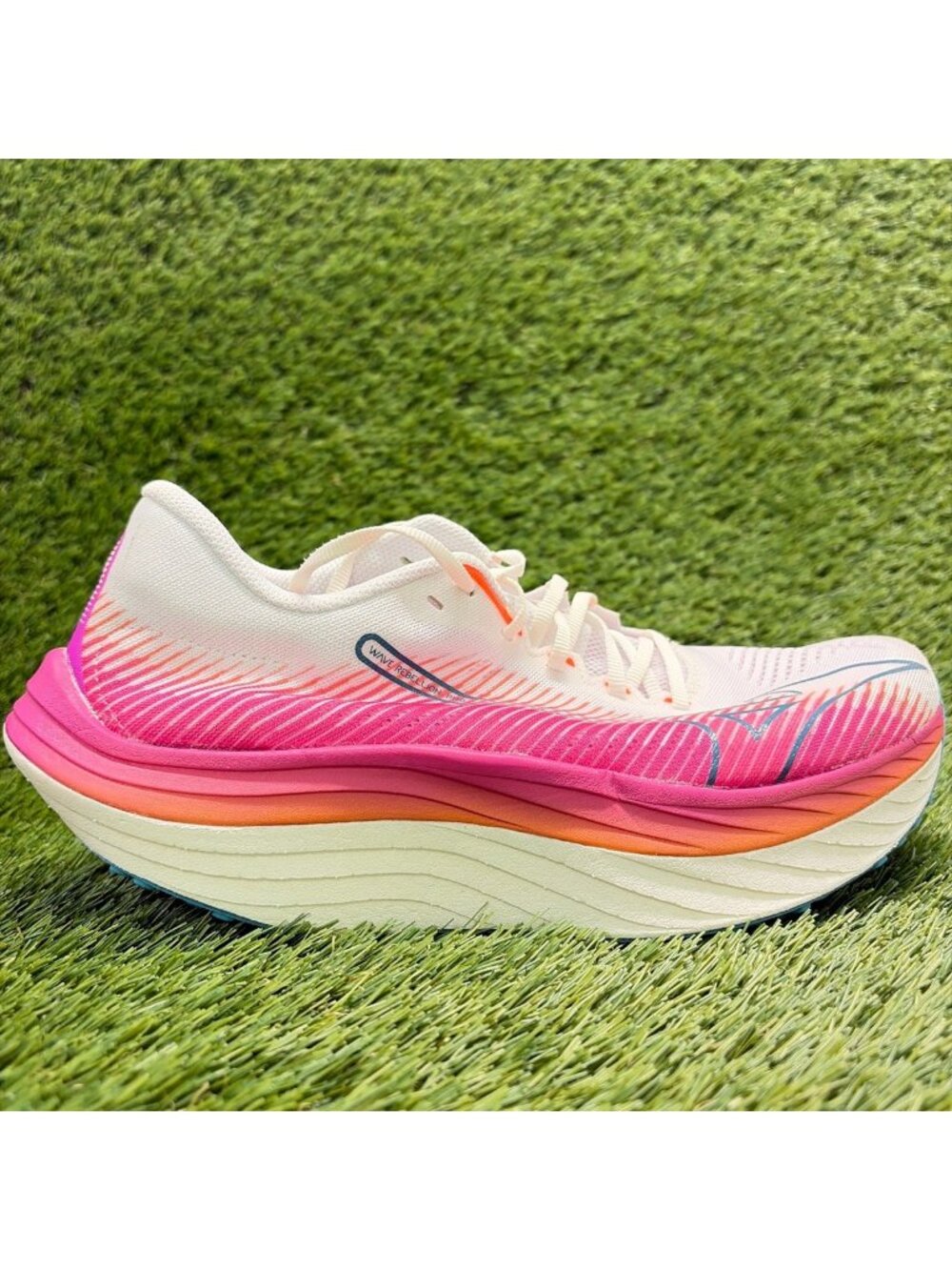 Mizuno Wave Rebellion Pro Womens Size 10 White Pink Running Shoes Sneakers